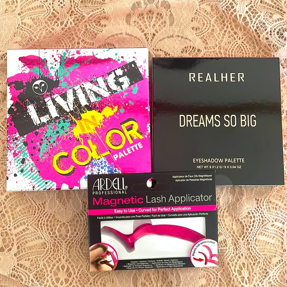 Eyeshadow Palette & Ardell Eyelash Applicator *For all 3 items $20*